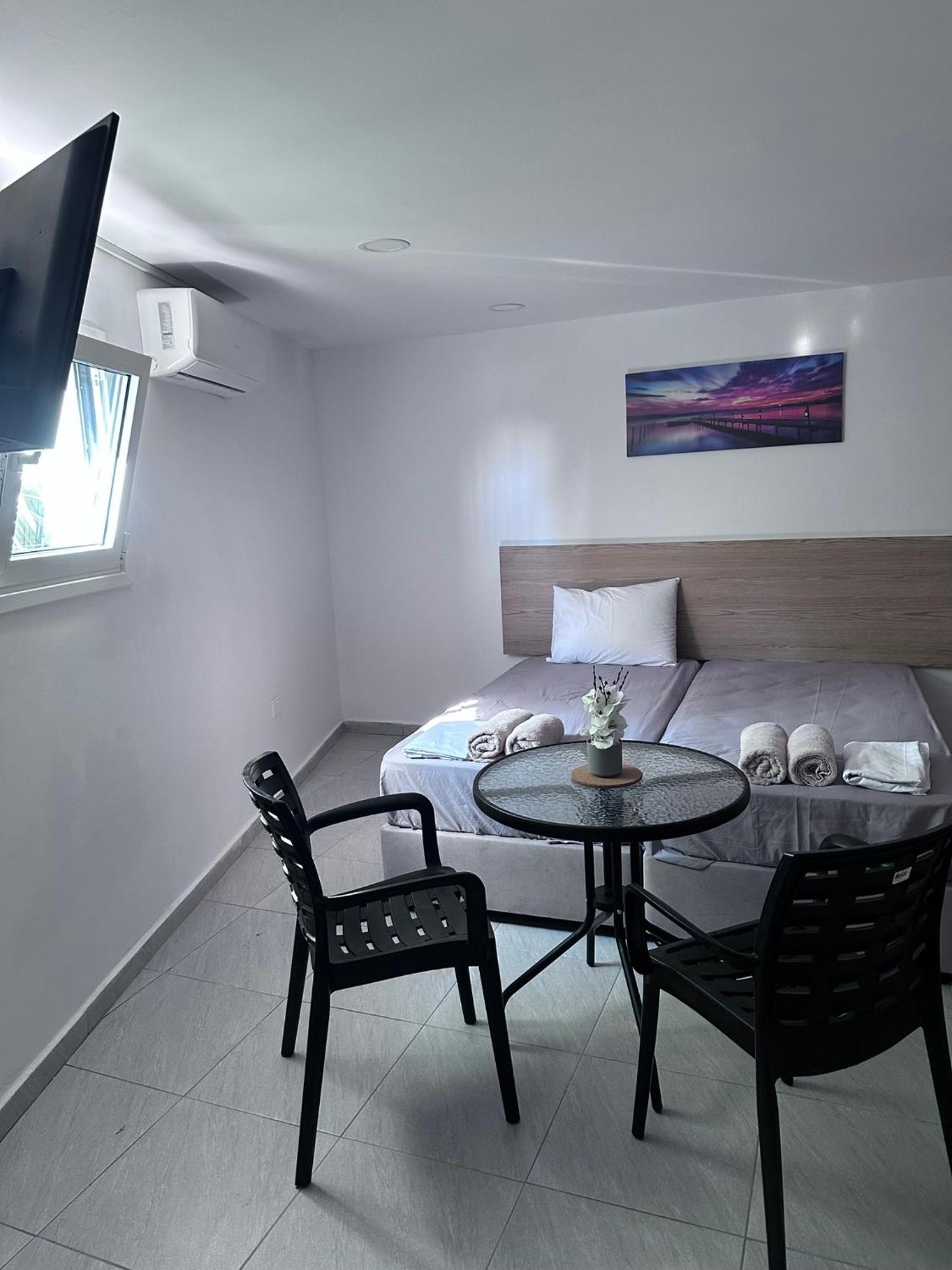 Ivi Apartments Ayia Napa Bagian luar foto